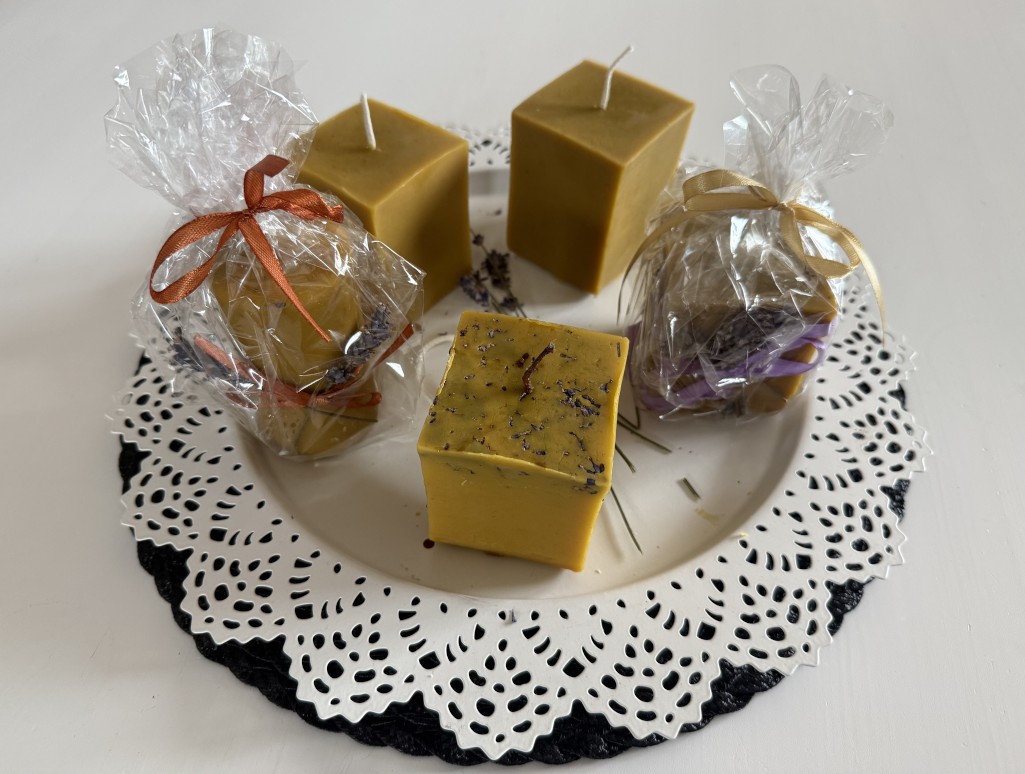 Świece z wosku pszczelego